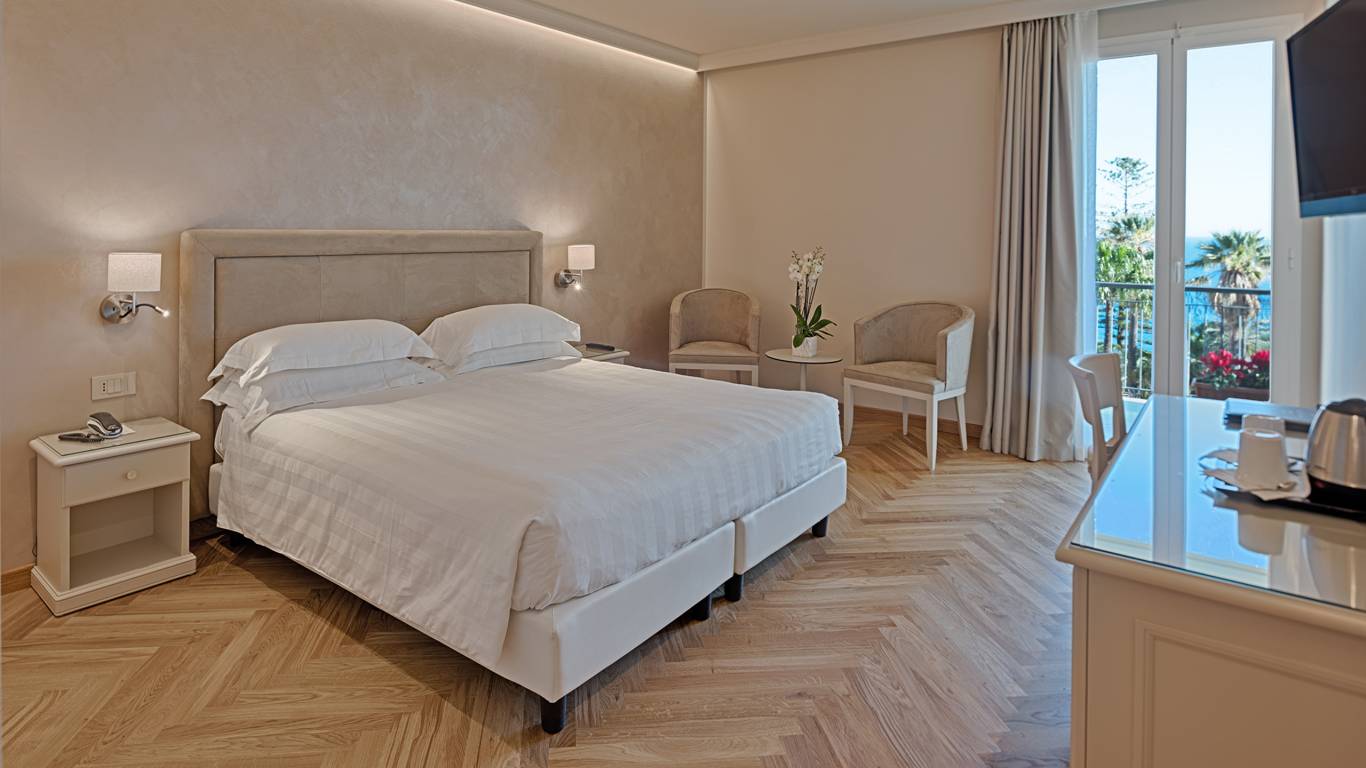 Hotel-Paradiso-303-4405-jpg-web-2024